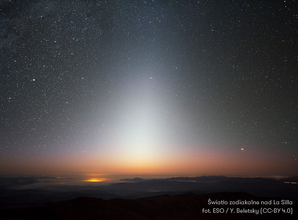 Światło zodiakalne nad La Silla